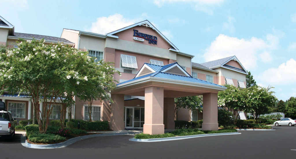 Exterior of Fairfield Inn Hilton Head
